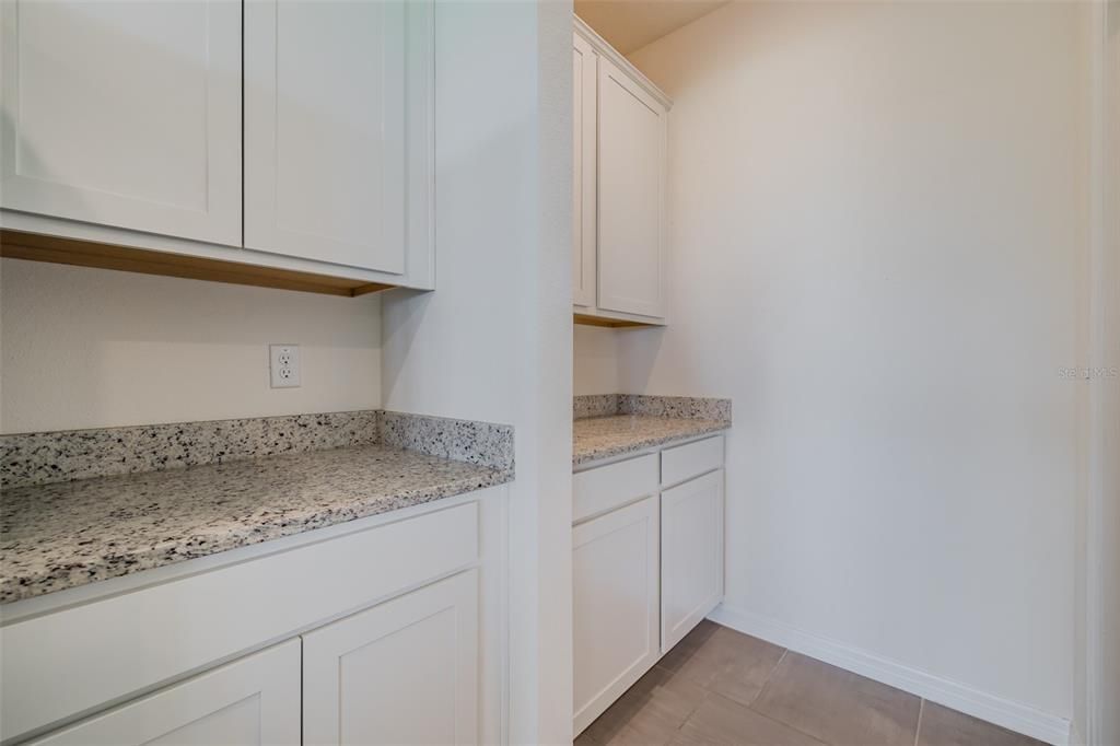 For Sale: $489,900 (5 beds, 3 baths, 2964 Square Feet)