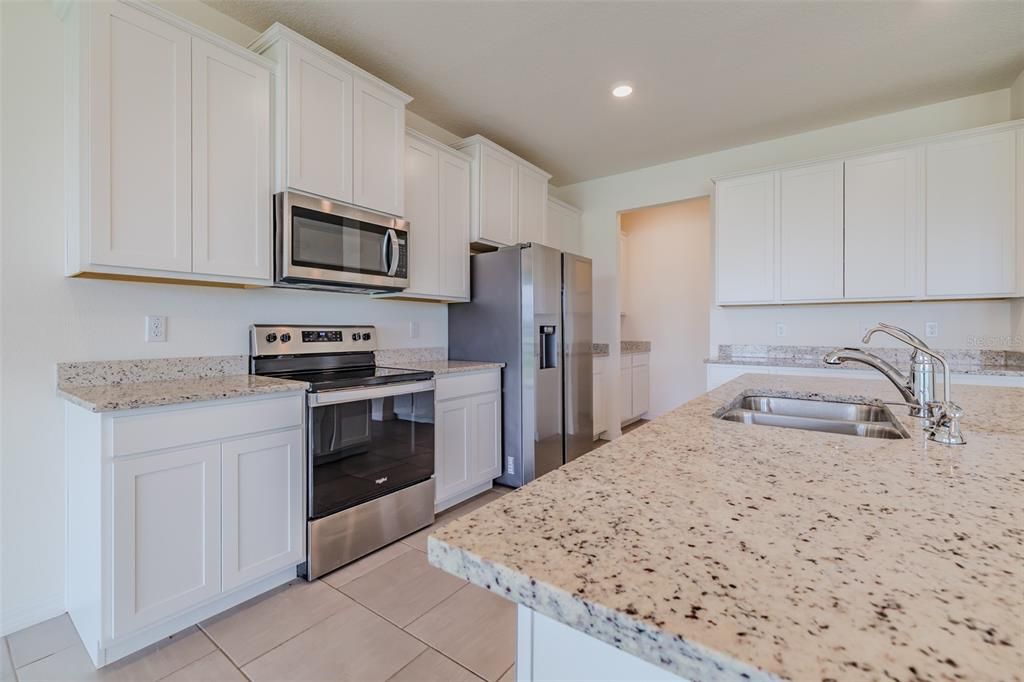 For Sale: $489,900 (5 beds, 3 baths, 2964 Square Feet)