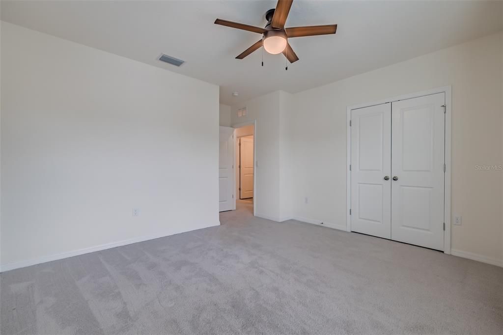 For Sale: $489,900 (5 beds, 3 baths, 2964 Square Feet)