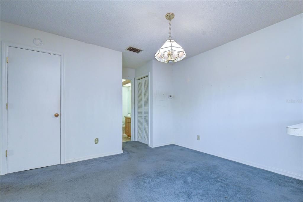 На продажу: $199,900 (2 спален, 2 ванн, 1312 Квадратных фут)