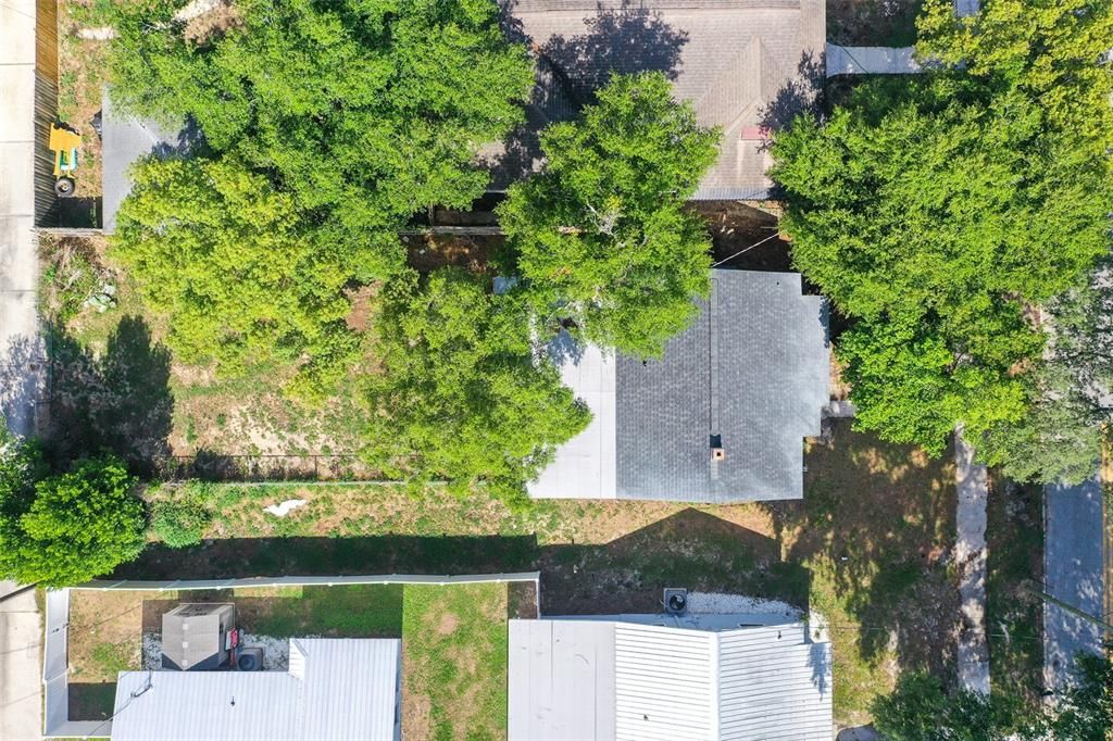 For Rent: $1,600 (2 beds, 1 baths, 920 Square Feet)