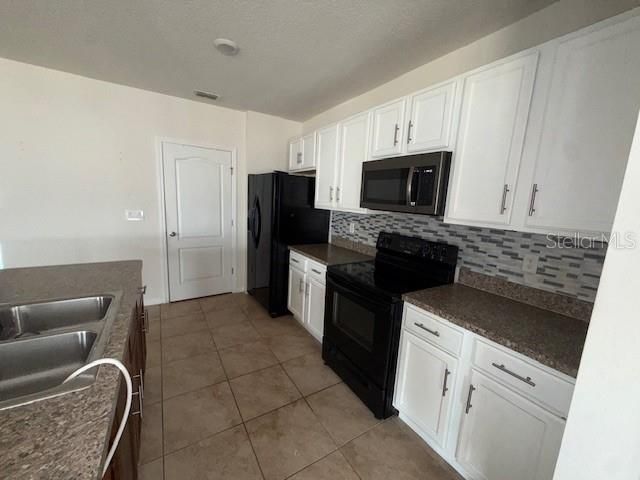 En Venta: $238,500 (3 camas, 2 baños, 1725 Pies cuadrados)