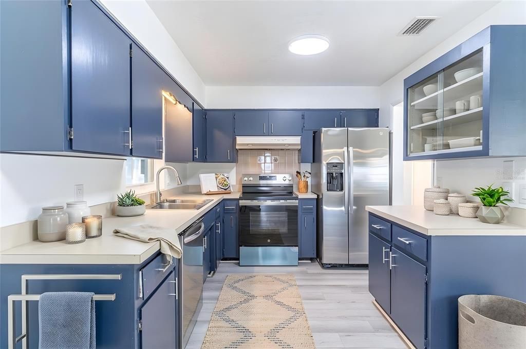 В аренду: $1,950 (4 спален, 2 ванн, 1655 Квадратных фут)