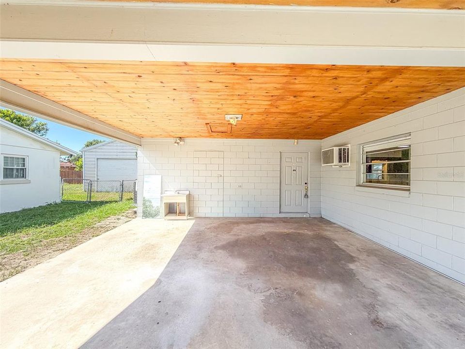 В аренду: $1,950 (4 спален, 2 ванн, 1655 Квадратных фут)