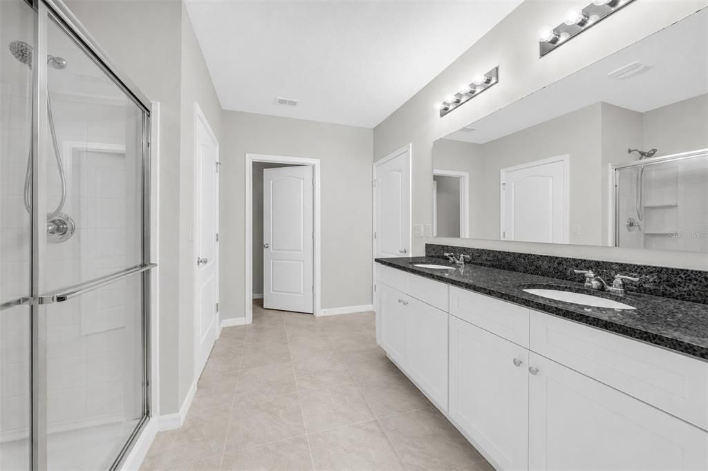 En Venta: $489,900 (3 camas, 2 baños, 2319 Pies cuadrados)