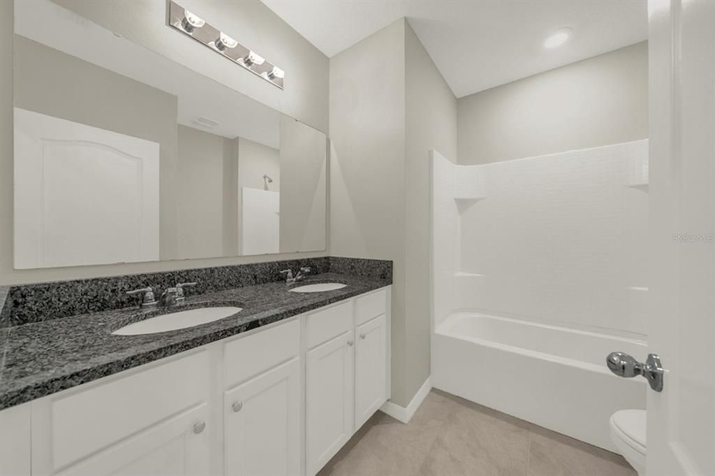 En Venta: $489,900 (3 camas, 2 baños, 2319 Pies cuadrados)