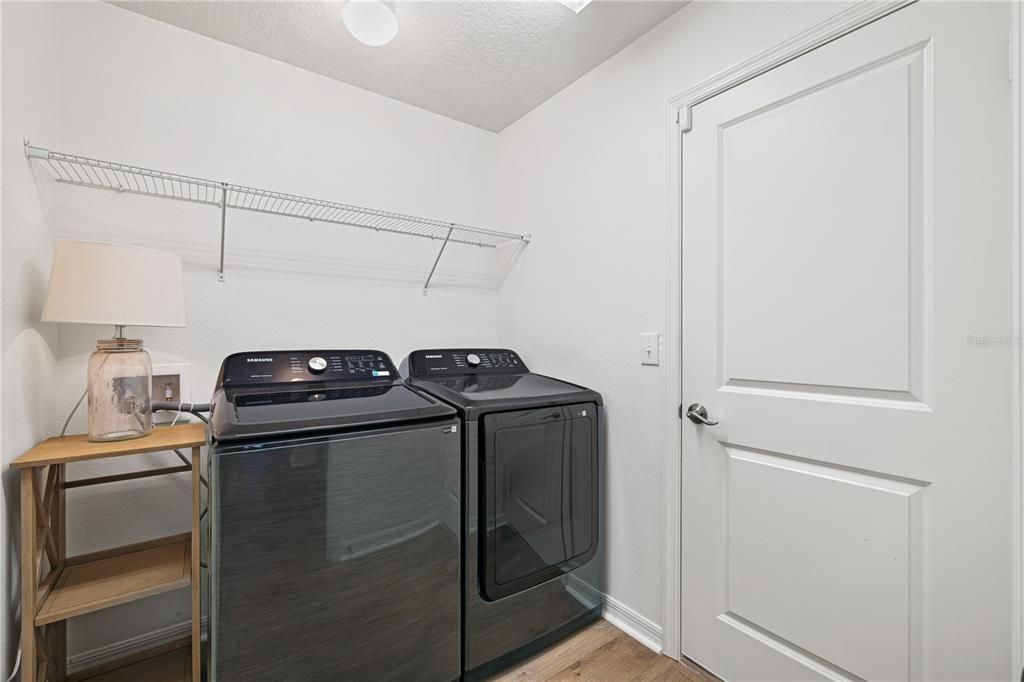 En Venta: $389,000 (3 camas, 2 baños, 1666 Pies cuadrados)