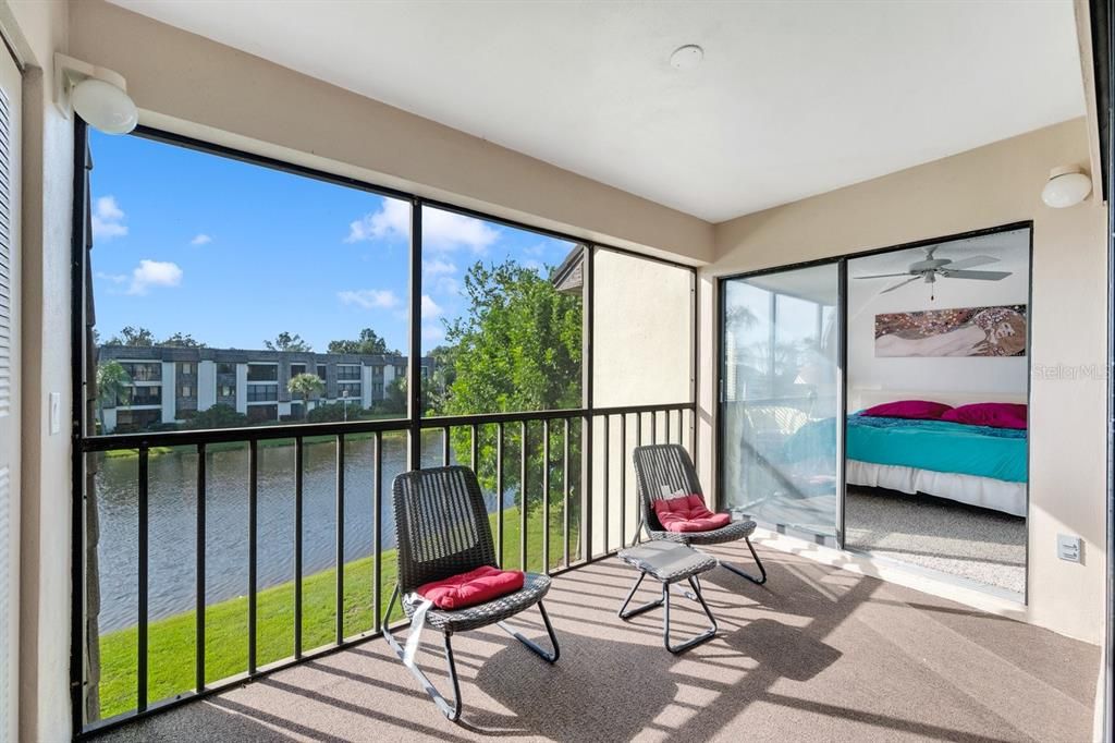 For Sale: $327,900 (2 beds, 2 baths, 1238 Square Feet)