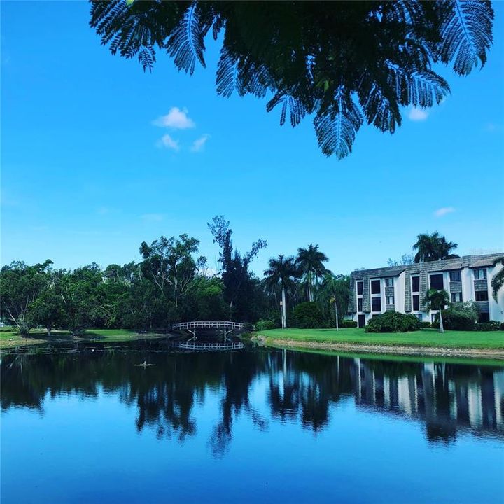 For Sale: $327,900 (2 beds, 2 baths, 1238 Square Feet)