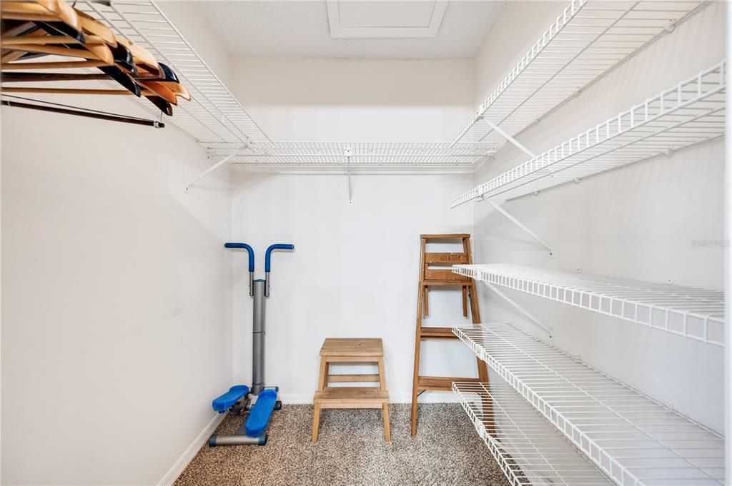 For Sale: $327,900 (2 beds, 2 baths, 1238 Square Feet)