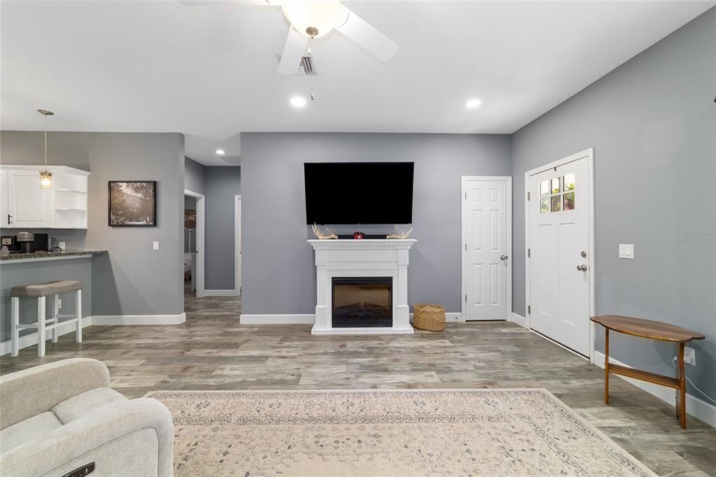 For Sale: $479,900 (3 beds, 2 baths, 1530 Square Feet)