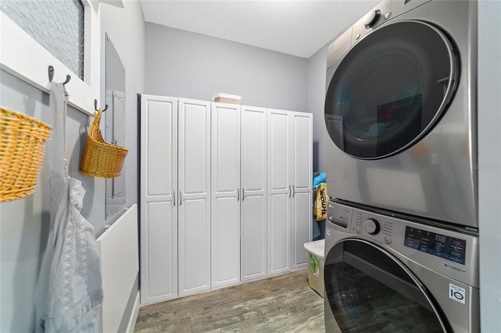 For Sale: $479,900 (3 beds, 2 baths, 1530 Square Feet)