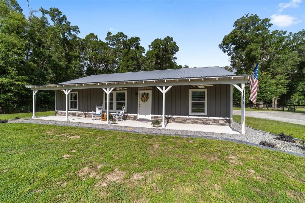 For Sale: $479,900 (3 beds, 2 baths, 1530 Square Feet)