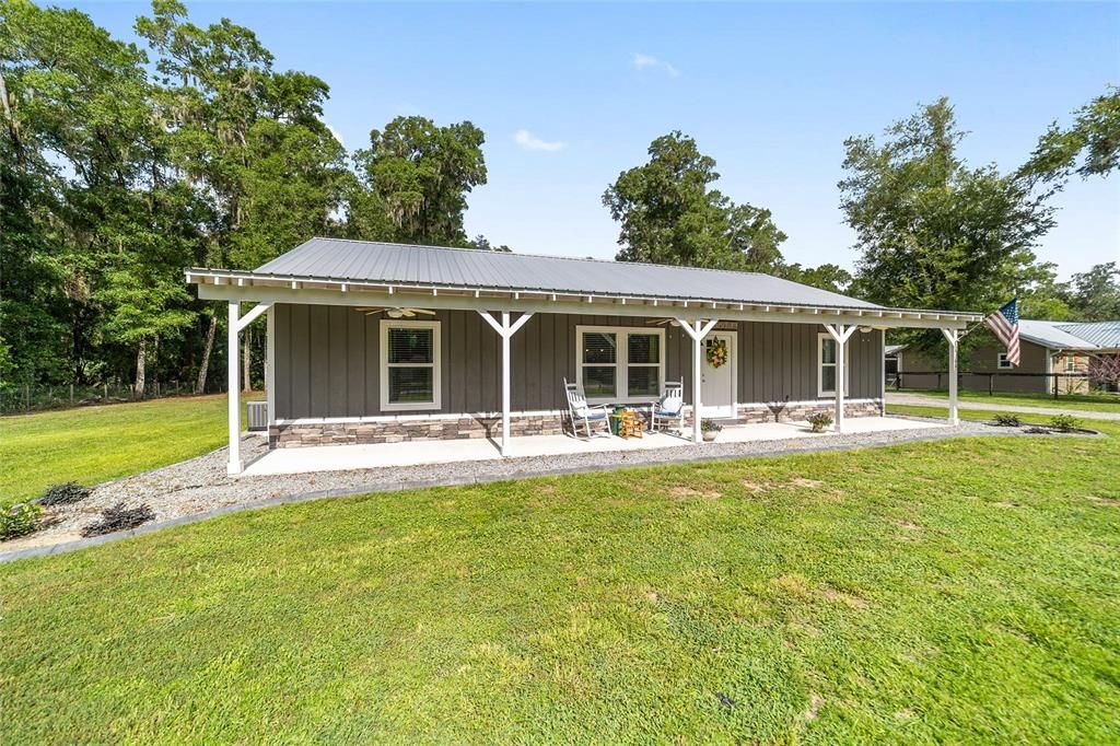 For Sale: $479,900 (3 beds, 2 baths, 1530 Square Feet)