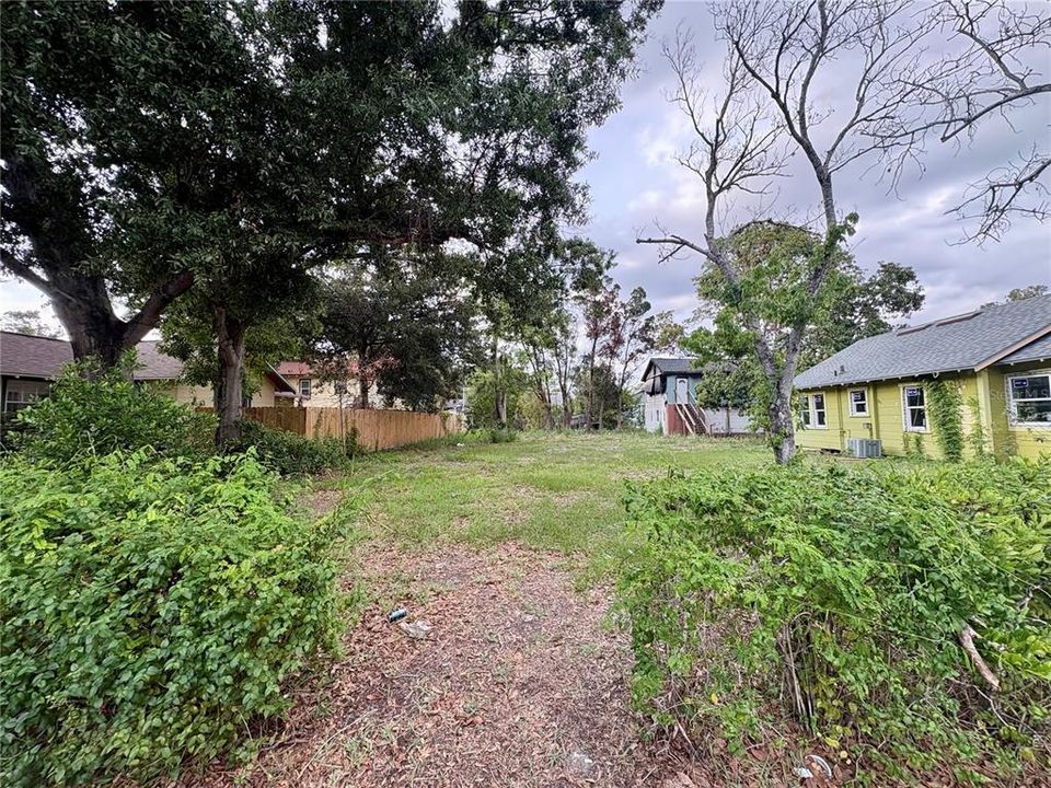 待售: $100,000 (0.12 acres)