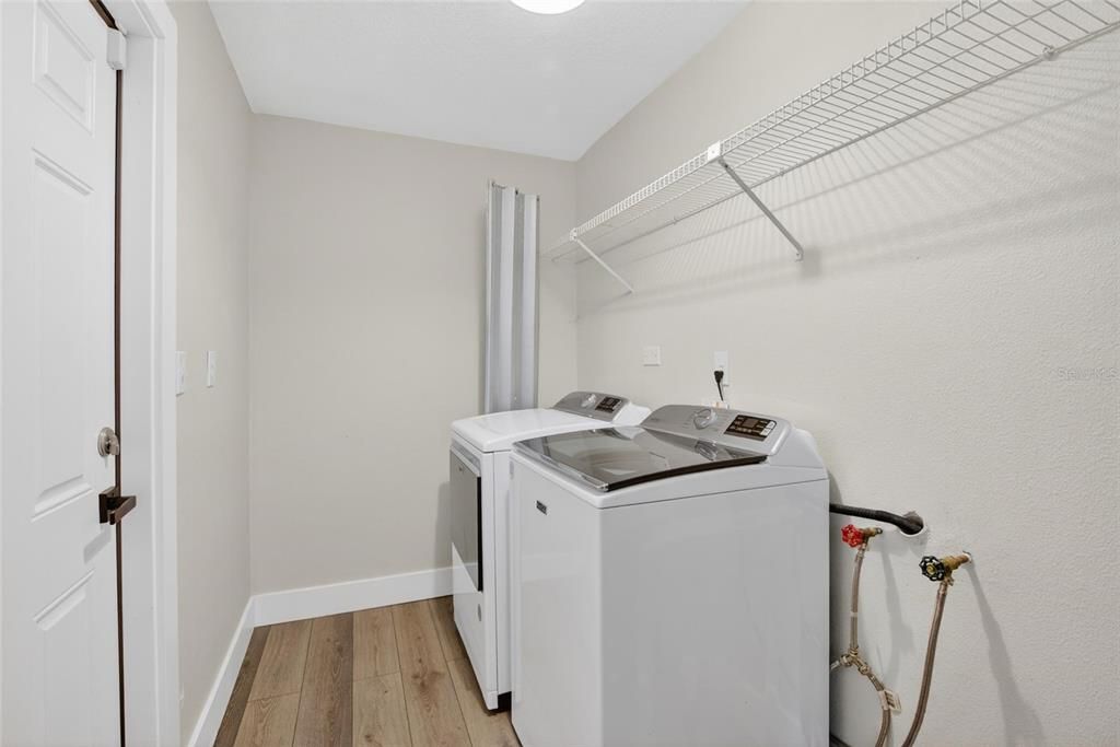 For Sale: $563,000 (3 beds, 2 baths, 1474 Square Feet)