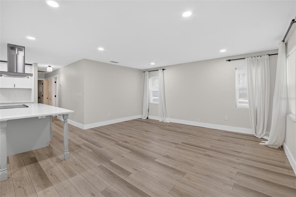 For Sale: $563,000 (3 beds, 2 baths, 1474 Square Feet)