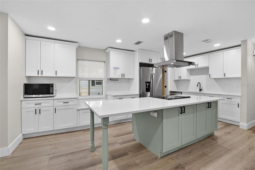 For Sale: $563,000 (3 beds, 2 baths, 1474 Square Feet)