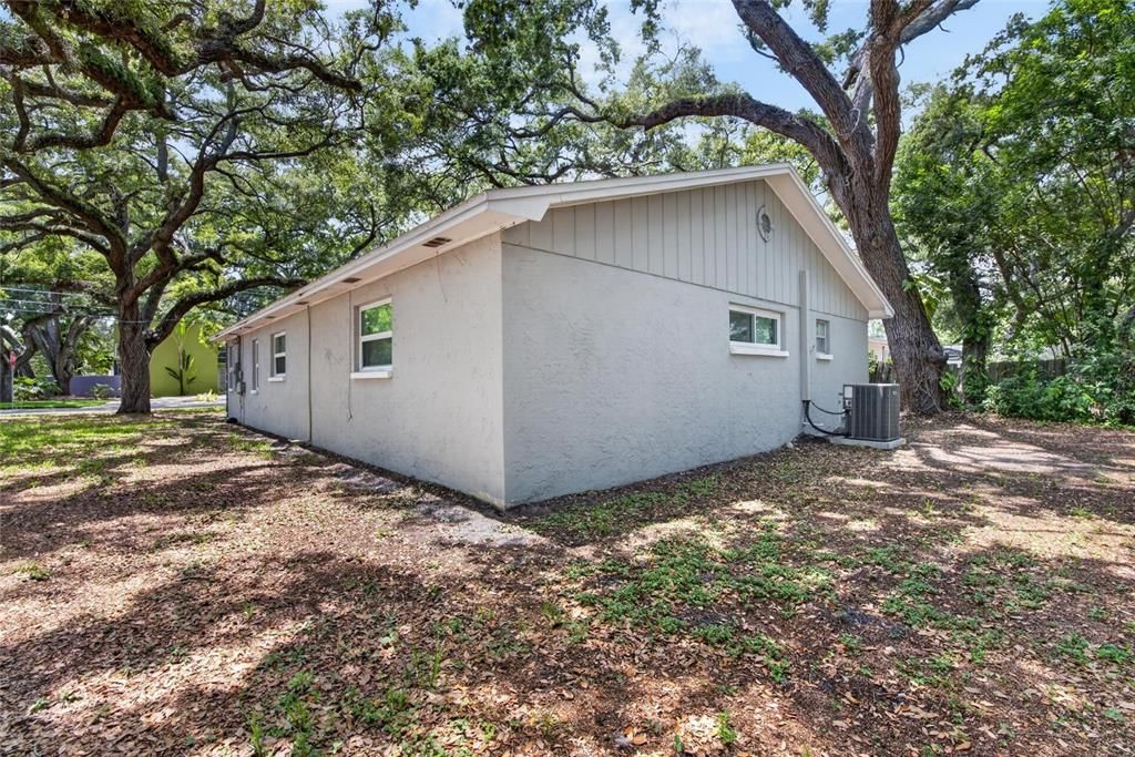For Sale: $563,000 (3 beds, 2 baths, 1474 Square Feet)