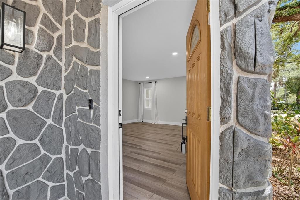 For Sale: $563,000 (3 beds, 2 baths, 1474 Square Feet)