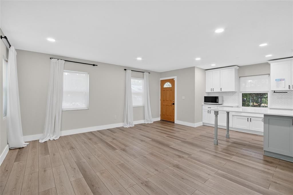 For Sale: $563,000 (3 beds, 2 baths, 1474 Square Feet)