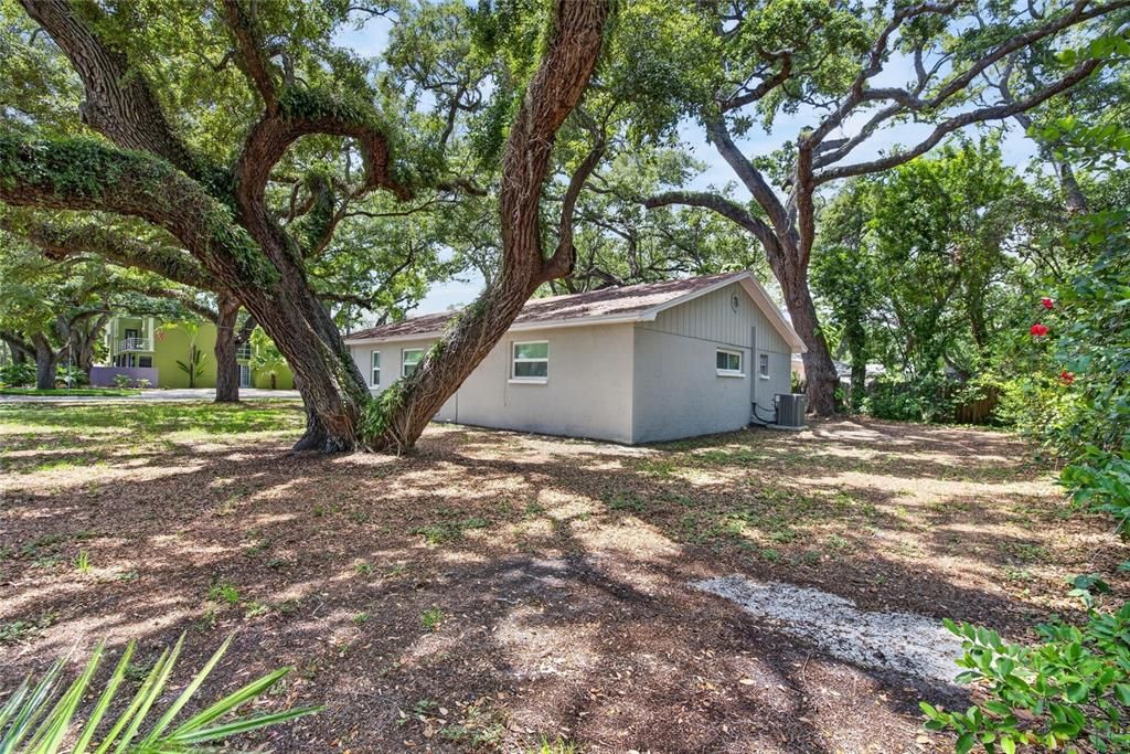 For Sale: $563,000 (3 beds, 2 baths, 1474 Square Feet)