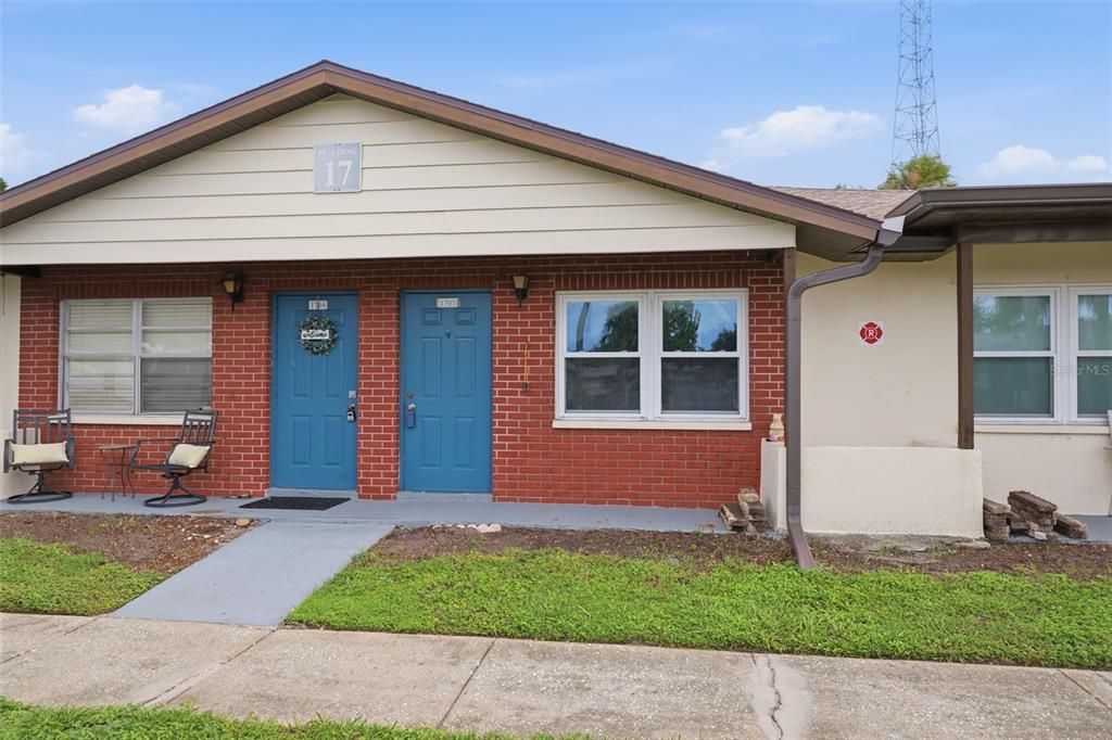 For Sale: $89,900 (1 beds, 1 baths, 600 Square Feet)