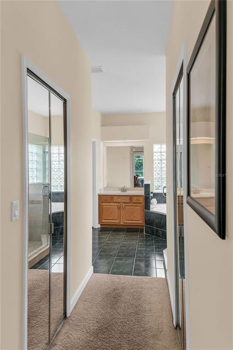 For Sale: $975,000 (5 beds, 3 baths, 2872 Square Feet)