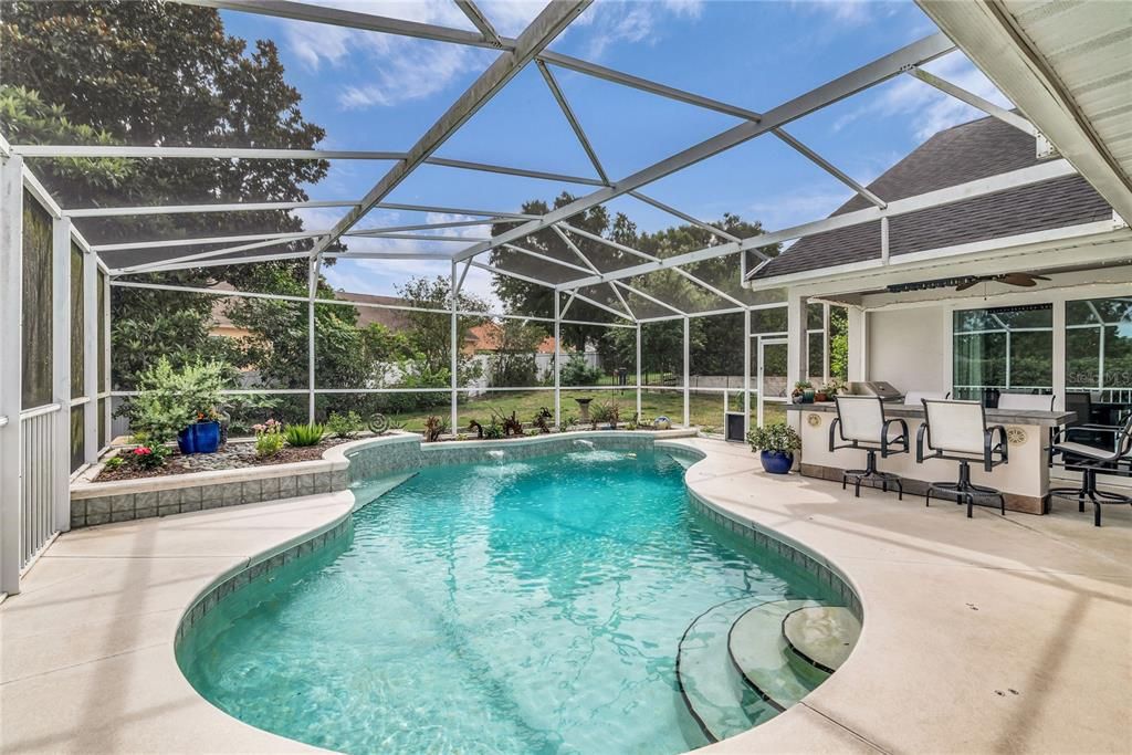 For Sale: $975,000 (5 beds, 3 baths, 2872 Square Feet)