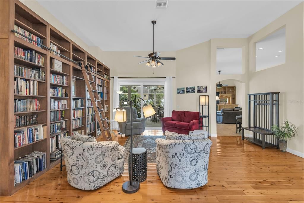 For Sale: $975,000 (5 beds, 3 baths, 2872 Square Feet)