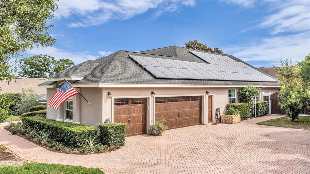 For Sale: $975,000 (5 beds, 3 baths, 2872 Square Feet)
