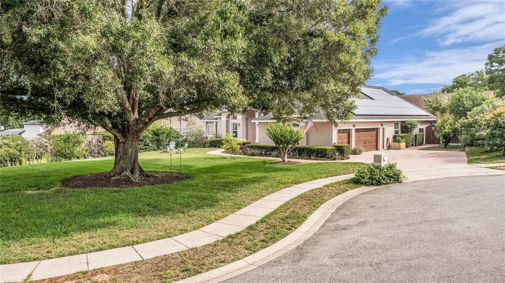 For Sale: $975,000 (5 beds, 3 baths, 2872 Square Feet)