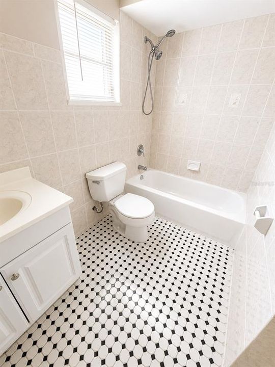 For Sale: $244,999 (3 beds, 2 baths, 1218 Square Feet)