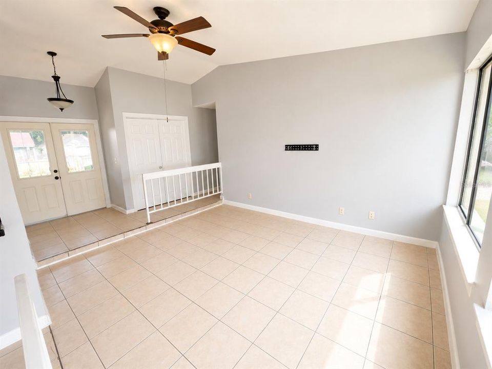 For Sale: $244,999 (3 beds, 2 baths, 1218 Square Feet)