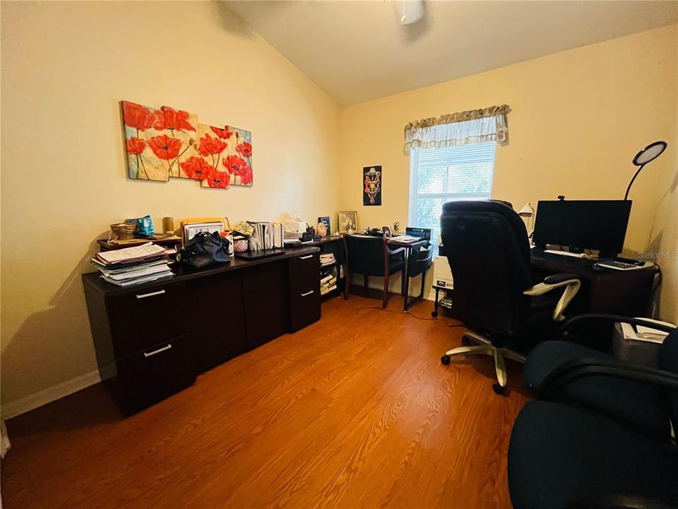 : $339,900 (4 camas, 2 baños, 2012 Pies cuadrados)