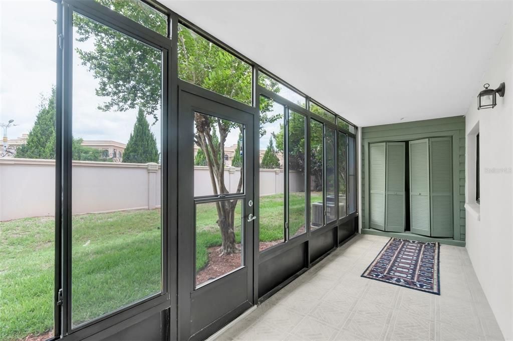 На продажу: $299,900 (2 спален, 2 ванн, 1453 Квадратных фут)