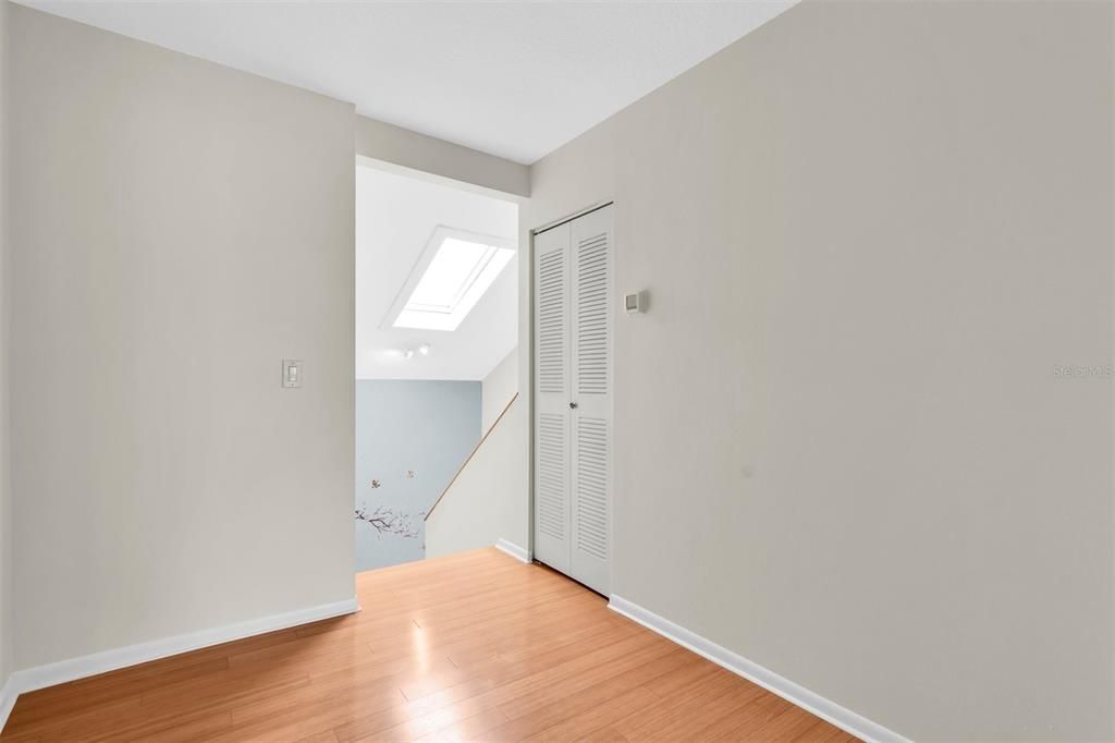 На продажу: $299,900 (2 спален, 2 ванн, 1453 Квадратных фут)