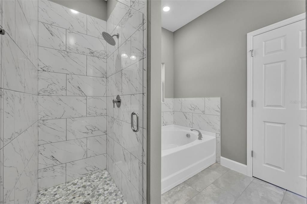 На продажу: $375,000 (3 спален, 2 ванн, 1506 Квадратных фут)
