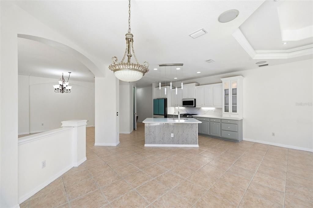 For Sale: $889,900 (5 beds, 3 baths, 3232 Square Feet)