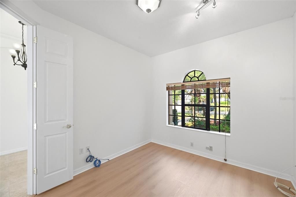 For Sale: $889,900 (5 beds, 3 baths, 3232 Square Feet)