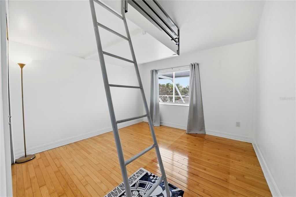 На продажу: $499,999 (4 спален, 2 ванн, 3308 Квадратных фут)
