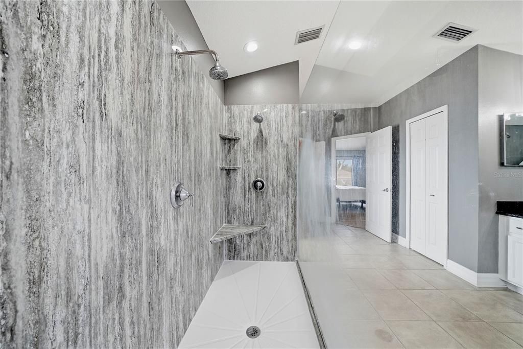 На продажу: $499,999 (4 спален, 2 ванн, 3308 Квадратных фут)