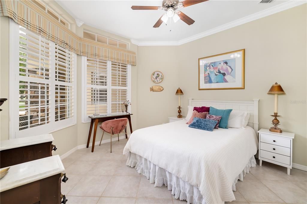 For Sale: $939,000 (5 beds, 3 baths, 3659 Square Feet)