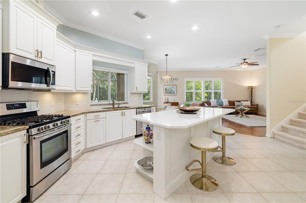 For Sale: $939,000 (5 beds, 3 baths, 3659 Square Feet)