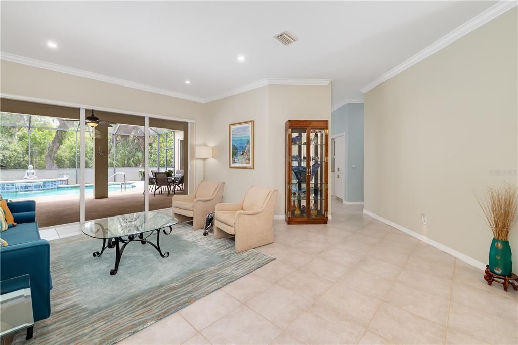 For Sale: $939,000 (5 beds, 3 baths, 3659 Square Feet)