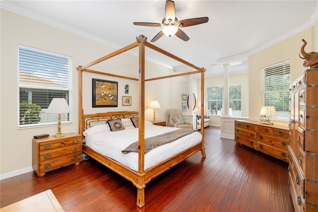 For Sale: $939,000 (5 beds, 3 baths, 3659 Square Feet)