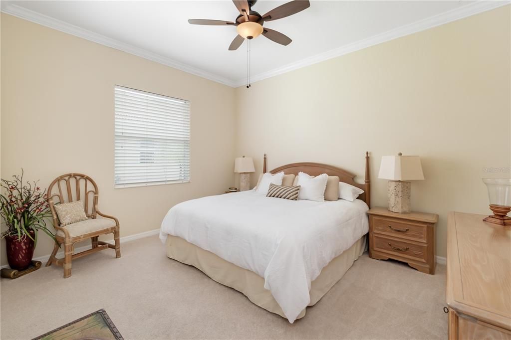 For Sale: $939,000 (5 beds, 3 baths, 3659 Square Feet)