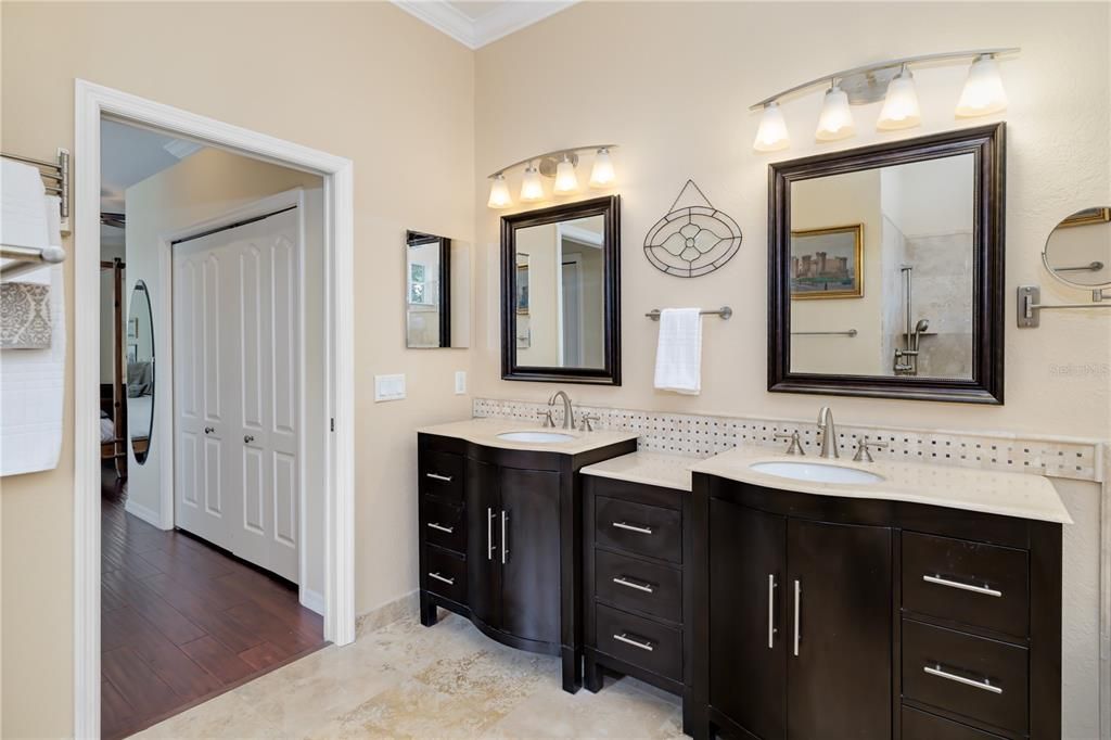 For Sale: $939,000 (5 beds, 3 baths, 3659 Square Feet)