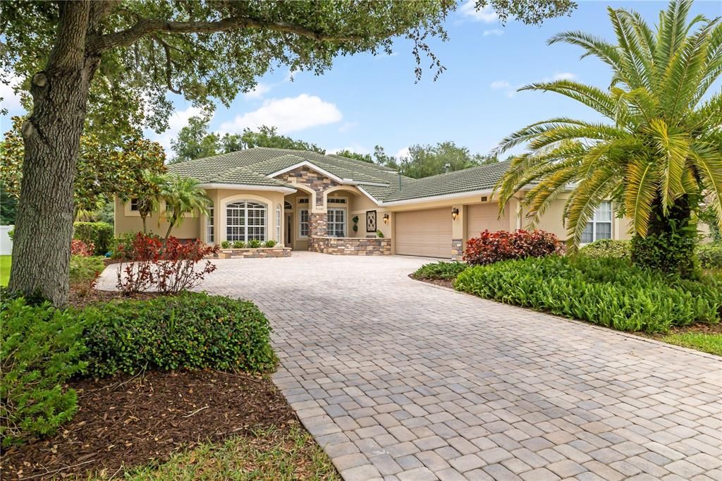 For Sale: $939,000 (5 beds, 3 baths, 3659 Square Feet)