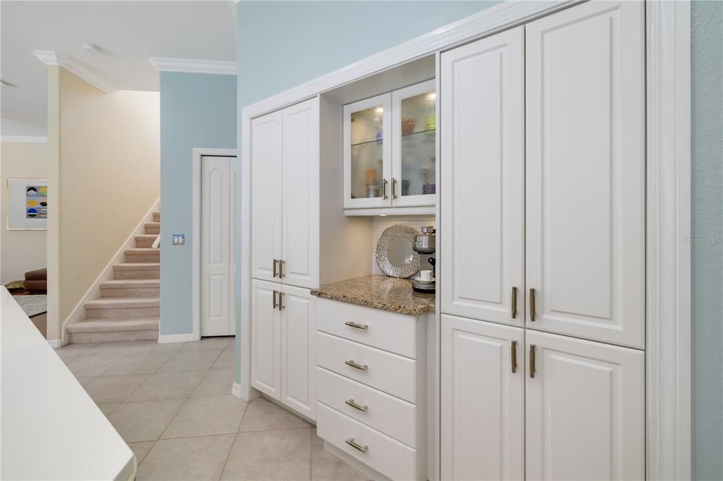 For Sale: $939,000 (5 beds, 3 baths, 3659 Square Feet)
